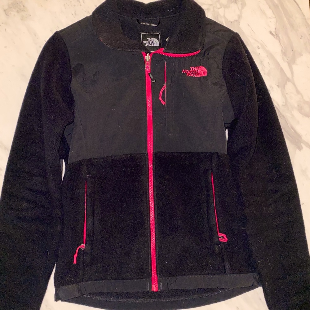 PRICE DROP! North Face Women’s Denali Jacket - XS